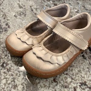 Gold LIV’E & LUCA size 8, GUC